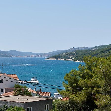 Nela & Sara - 2 Apartments With Heated Swimming Pool Seget Vranjica Luaran gambar