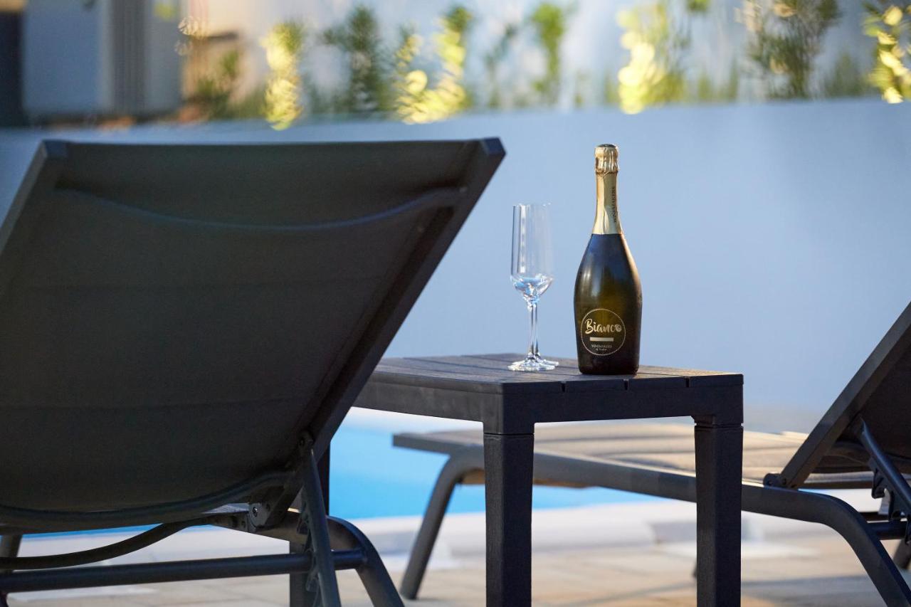 Nela & Sara - 2 Apartments With Heated Swimming Pool Seget Vranjica Luaran gambar